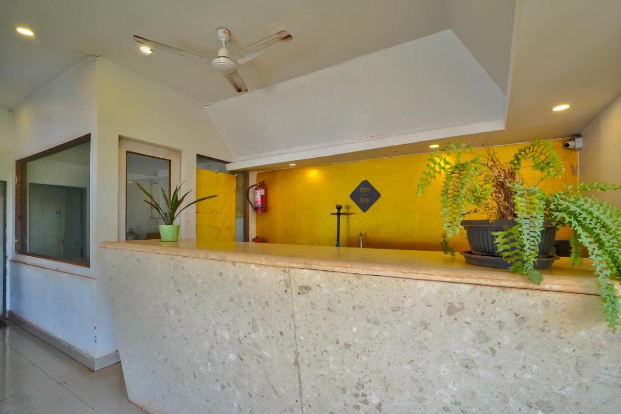 Morjim Holiday Beach Resort Extérieur photo
