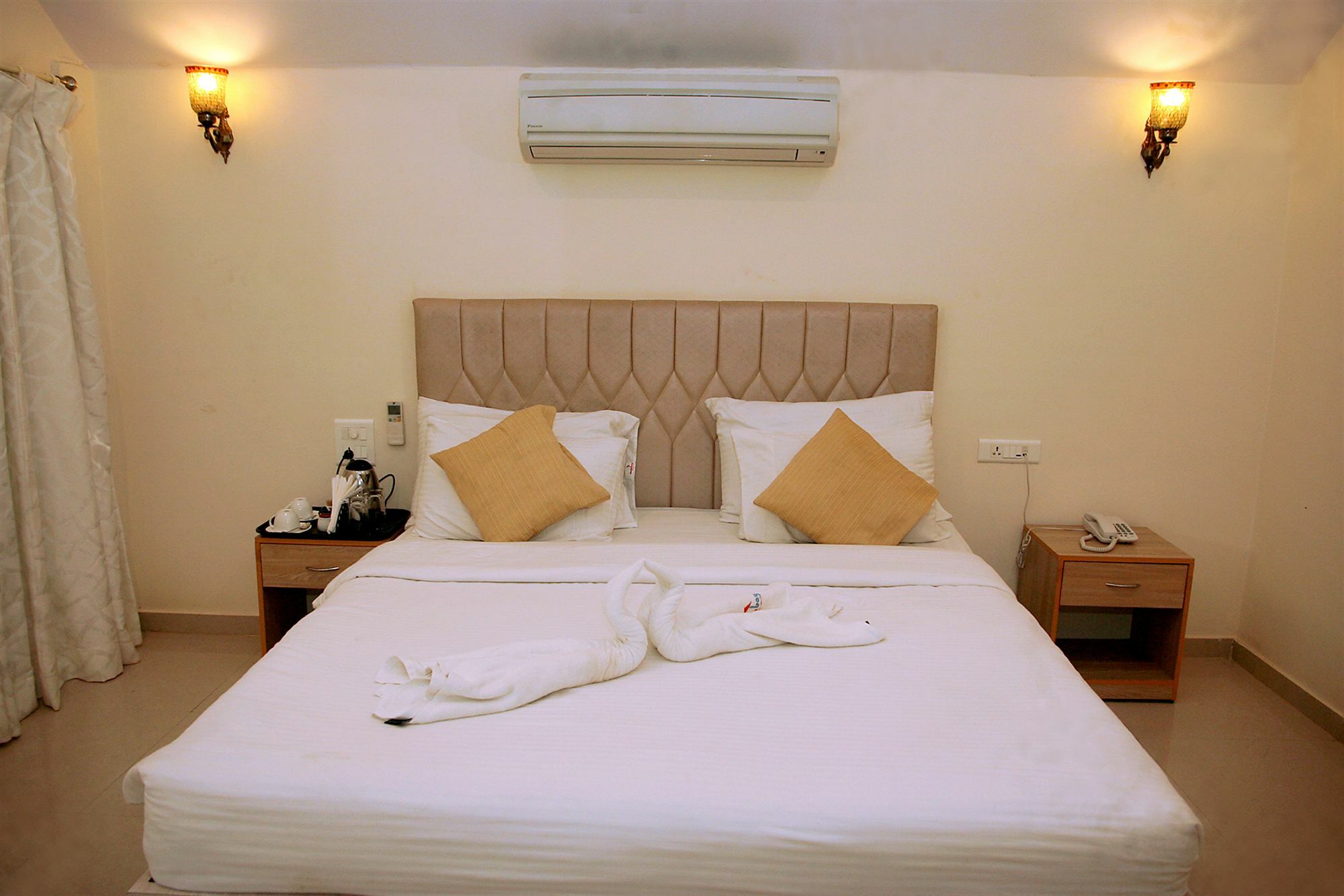 Morjim Holiday Beach Resort Extérieur photo